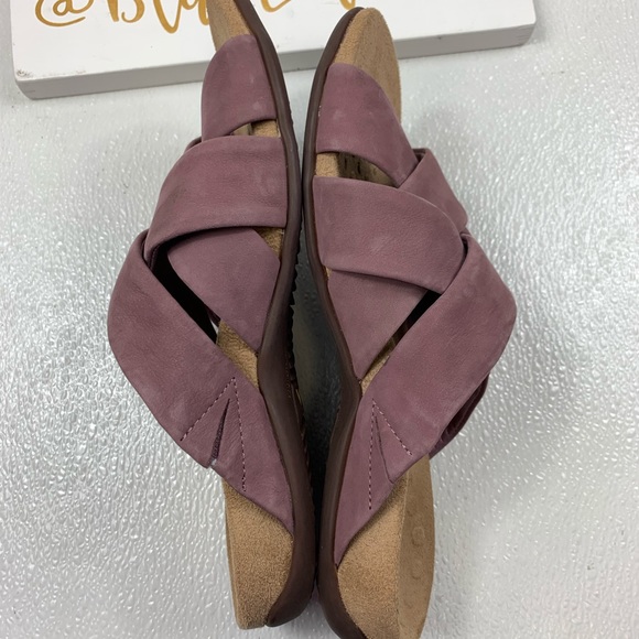 Bionic June Orthaheel Sandals 8 Wide - Picture 4 of 7